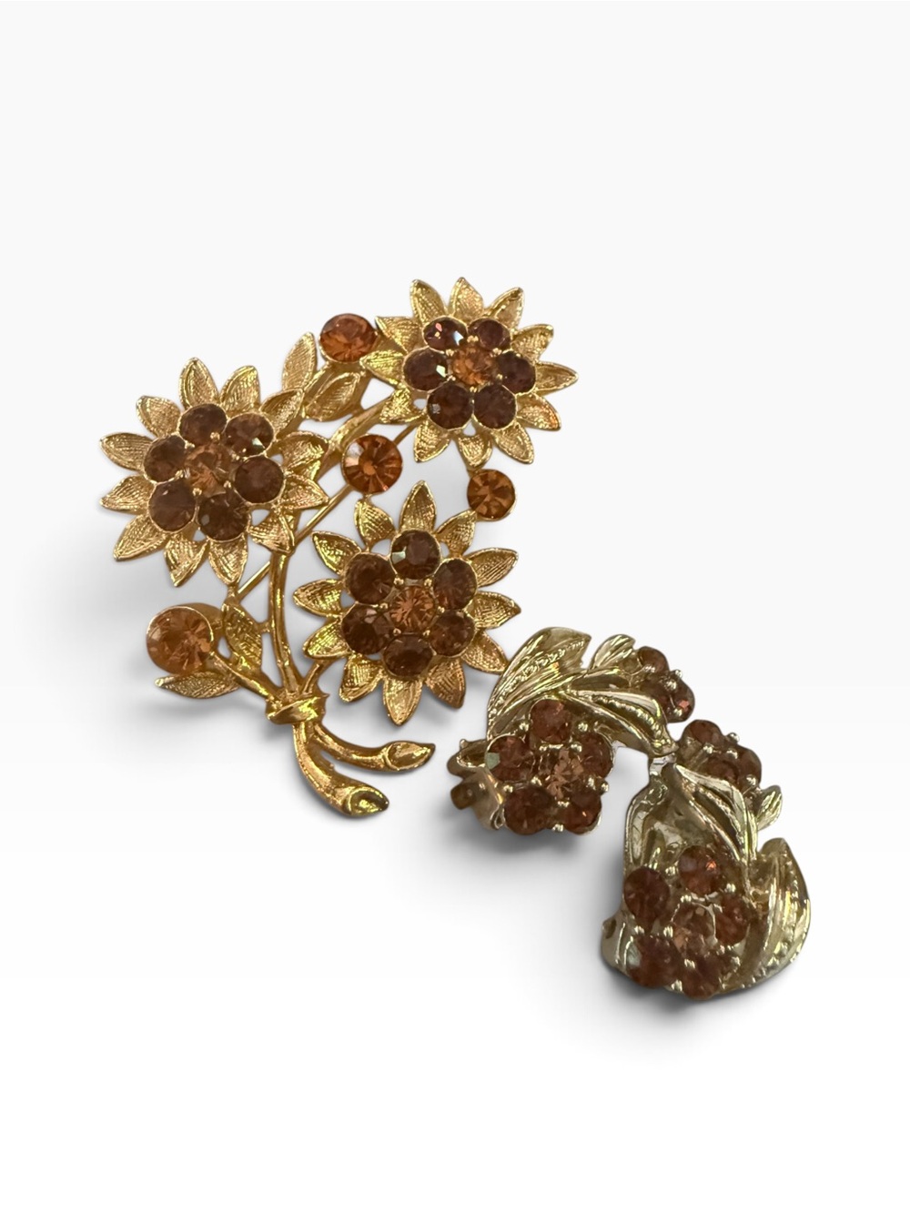 Vintage Lisner Amber Rhinestone Floral Brooch & Earrings Demi Parure - Picture 9 of 9